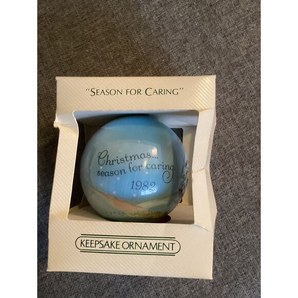 Hallmark 1982 Season For Caring Unbreakable Ornament - Picture 4 of 5
